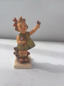 Vintage Goebel Figurine