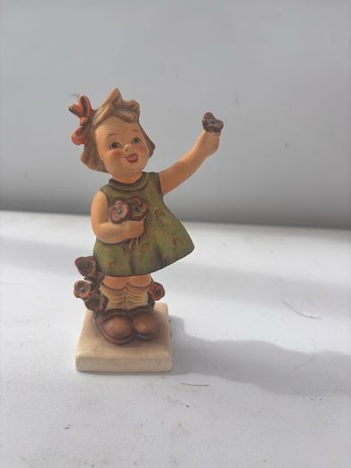 Vintage Goebel Figurine
