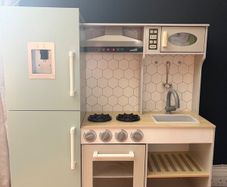 Kids Play Kitchen