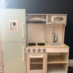 Kids Play Kitchen