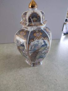 Japanese hand-decorated  Japanese Porcelain Meiji Style Peacocks Vase Urn With Gilt Domed Lid