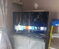 Samsung UE32H4500AK 4 Series - 32" LED-backlit LCD TV - HD