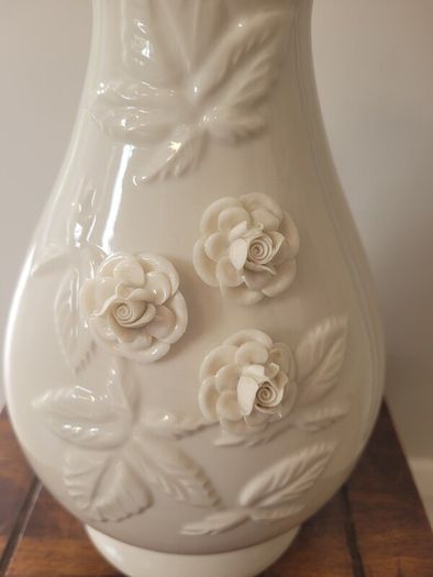 Belleek Living Rose Vase (Model no: 7690)