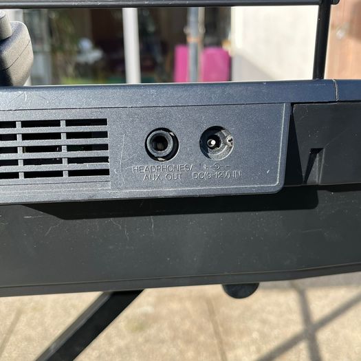 Yamaha PSR-37 Keyboard Power Adaptor - Stand