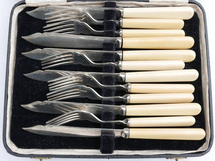 Vintage Sheffield Silver Plated Fish Flatware Serving Set in Original Box