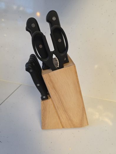 Set of knives