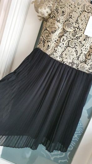 Want That Trend Black And Gold Sz 14 - Bnwt