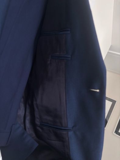 Reiss Duke Navy Suit - chest 38" waist 32"