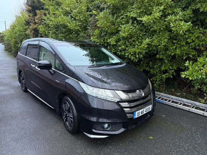 2016 Honda Odyssey Absolute Hybrid 7 seater