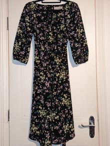 Perfect for Summer. Gorgeous floral midi dress from the Billie and Blossom collection by Dorothy Perkins