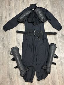 Northern Ireland (PSNI) public order / riot control gear set