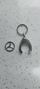 Mercedes Trolley keyring coin