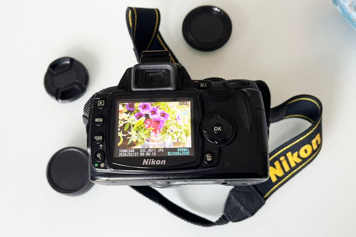 Nikon D40 camera with 18-55mm lens