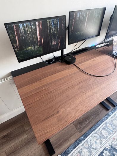 MITTZON Home Office Desk Setup and 2x 21.5 Iiyama monitors and dual arm