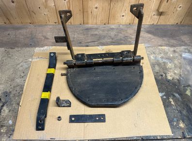 Land Rover Series folding side step