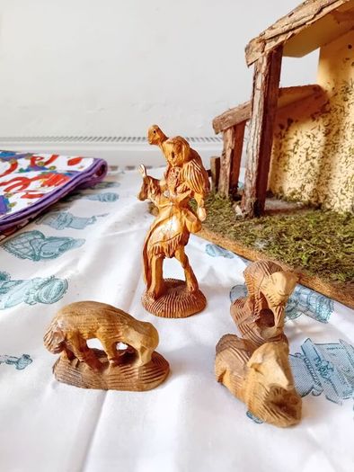 Wooden Nativity Crib Set