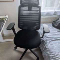 Ergonomic High-Back Mesh Office / Desk Chair with Headrest