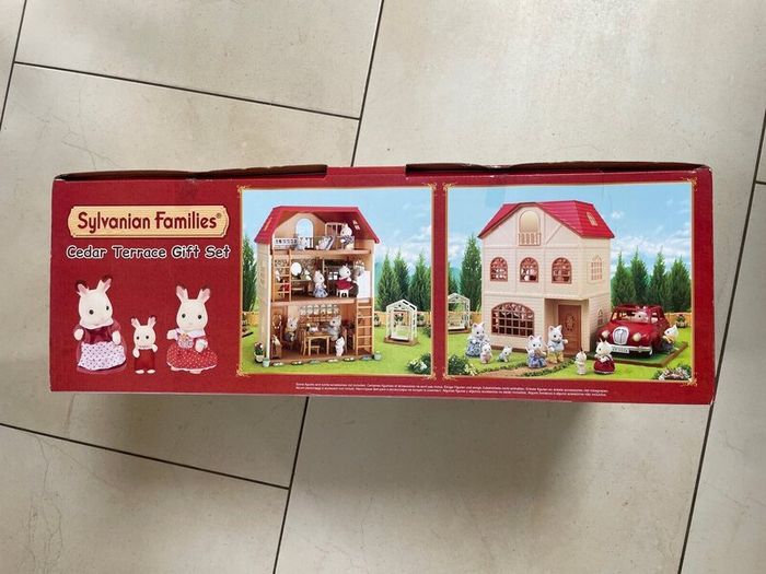 Sulvanian Families Cedar Terrace Gift Set NEW