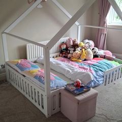 Kids floor bed