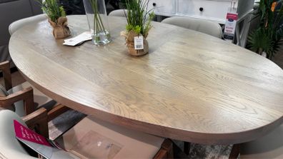 Oval Scandinavian Oak dining table, Like New