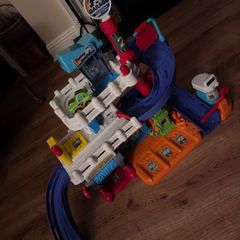 Toy Garage