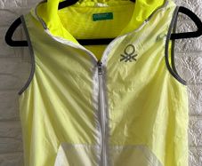 Benetton Light Kids Vest Size 6-8 years
