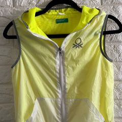Benetton Light Kids Vest Size 6-8 years