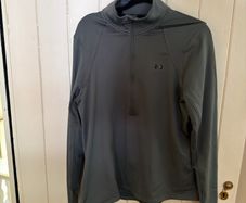 top under armour women size L