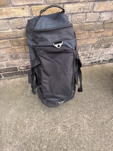 Umbro wheeled bag in excellent condition.