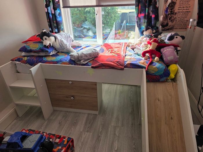 Mid sleeper Bed