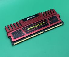 Corsair Vengeance Red 8GB DDR3 1600MHz RAM Kit