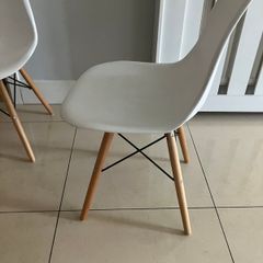 2 Contemporary White Chairs with Oak Legs