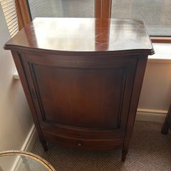 2 Matching mahogany drinks cabinets