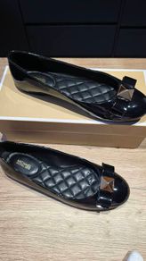 Michael Kors pumps