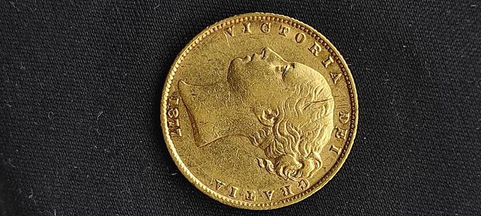 Gold coin Sovereign 1877