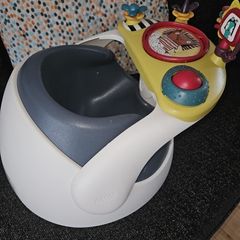 baby chair with activity tray