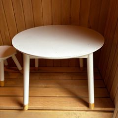 kids table with stools