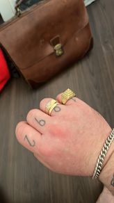 9ct gold pyramid ring 9.9g