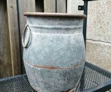 Zinc barrel shaped pot
