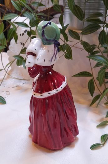 Royal Doulton figurine "Christmas morning "