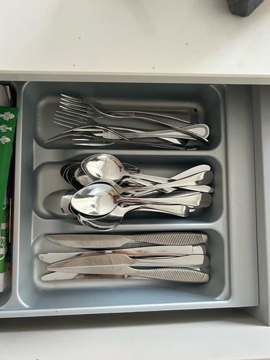 diningware - cutlery, plates, pasta bowls