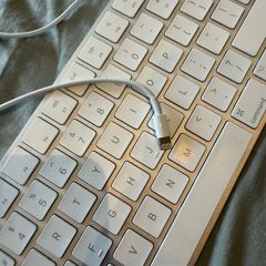Apple Magic Keyboard with Numeric Keypad (Wireless)