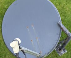 Satellite TV Dish 100/80cm , Bracket and 4-Port LNB FREE