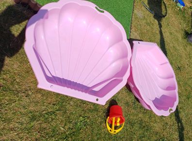 Shell sand box and toys
