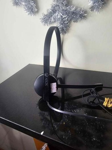 XBOX One Series S/X, Microsoft Windows 10 Wired Chat Black Headset - Model 1564.