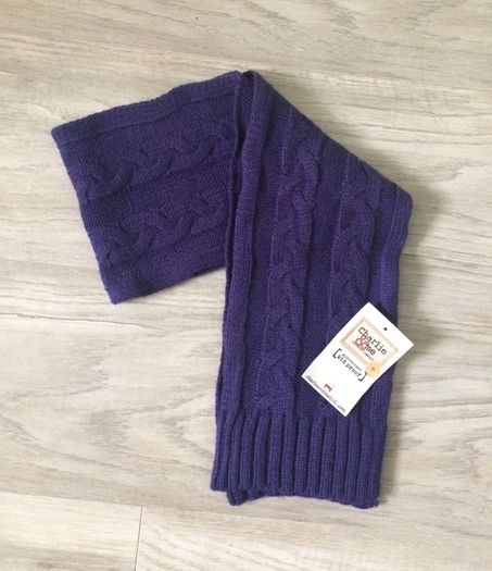 BRAND NEW Charlie and me Kids Scarf (Purple)