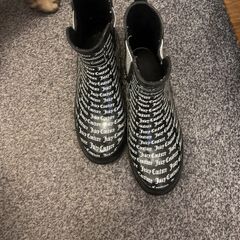 wellies