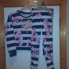 girls outfit from GUESS