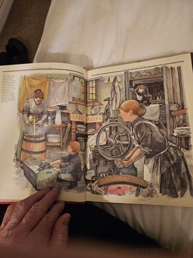 Forgotten Household Crafts. The National Trust Book Of. By Jomn Seymour. Beautiful Illustrated Large Volume Hardbacks With Dustjackets In Good Condition. See Photos For Same.