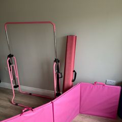 Gymnastics bars & mat